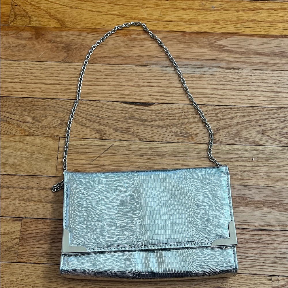 Silver Chain Clutch